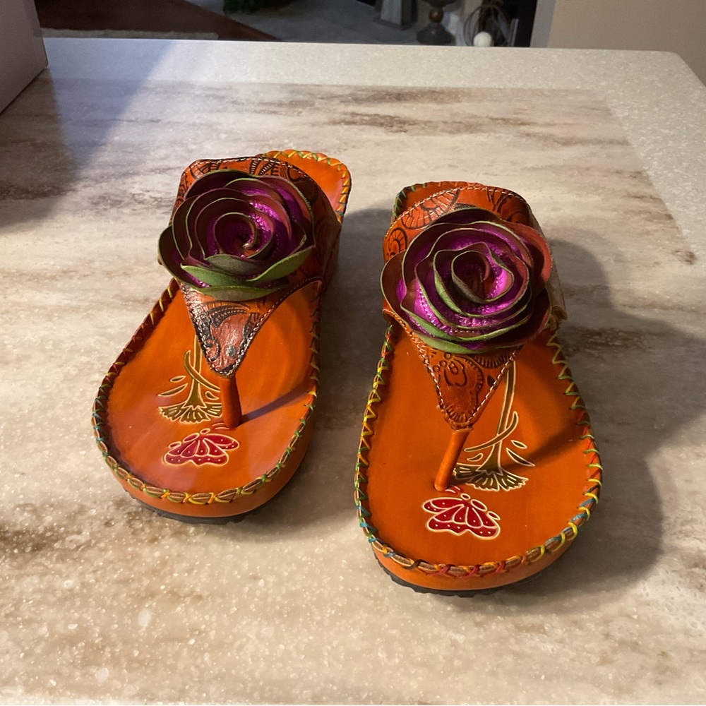 Serengeti sandals